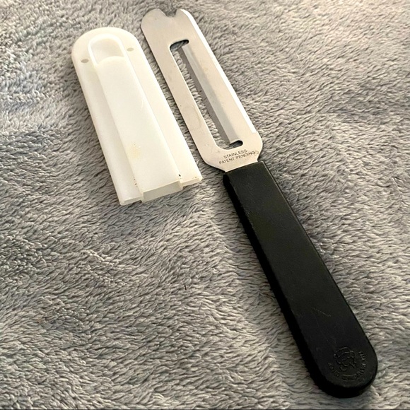 Pampered Chef Other - Pampered Chef Cheese Knife
